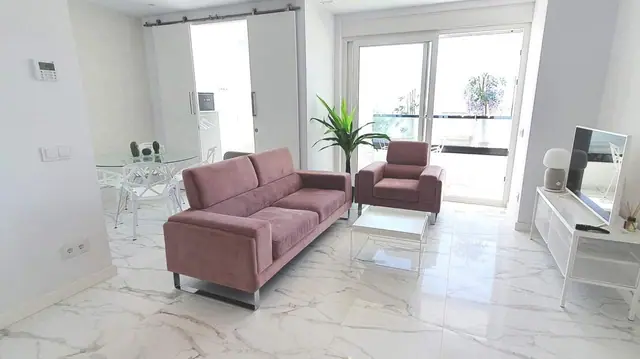 Skol 645, apartamento frente al mar