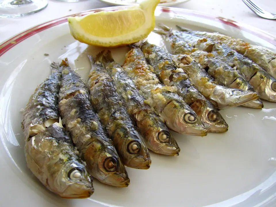 Espetos de sardinas con limón